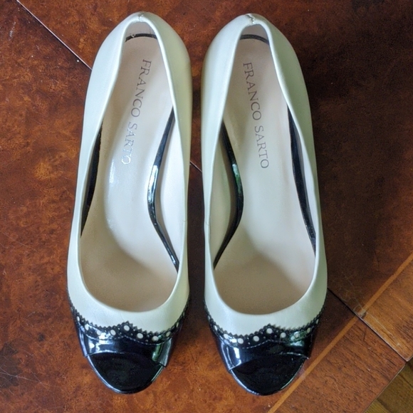 Hard to find Franco Sarto peep toe wingtip heels - Picture 3 of 10